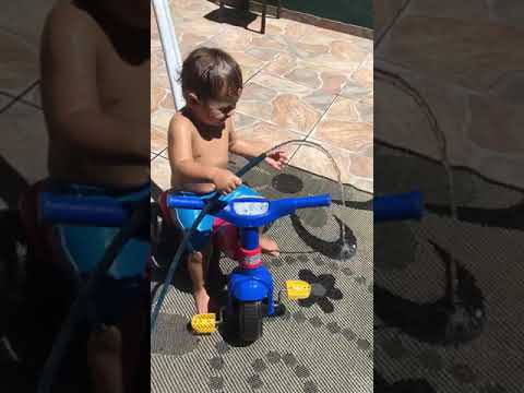 Brincando de mangueira