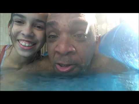 BRINCANDO NA PISCINA! - ESPAÇO FEMININO