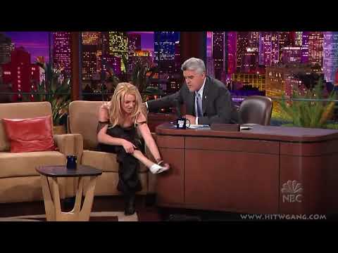 Britney Spears Takes off Shoes, Socks Off,  Barefoot
