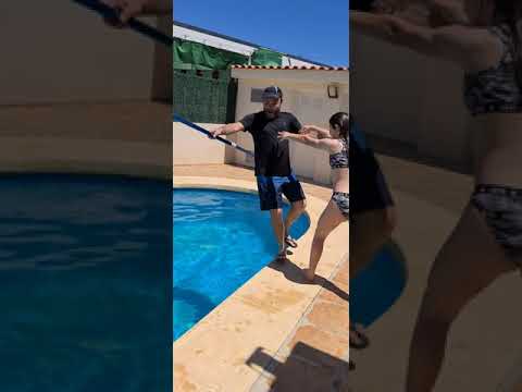 Broma a papá *Primer día de piscina #shorts