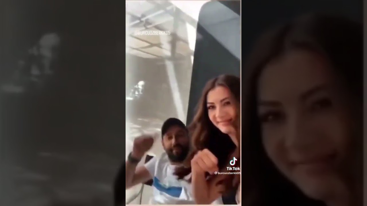 burcu özberk sahneye çıkıyor!