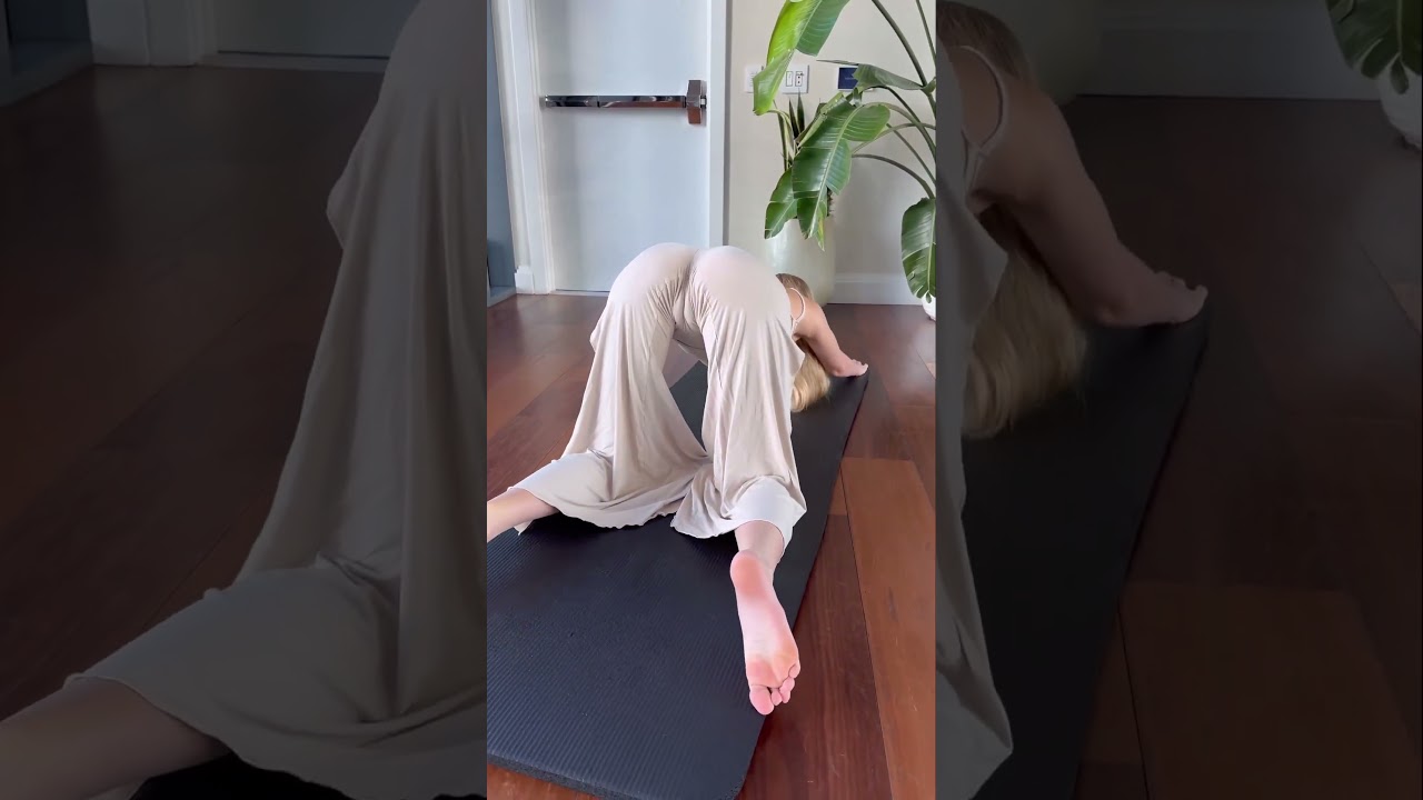 Camel Toe shoes #hotyoga #yoga #yogagirl #yogapants #yogaposes