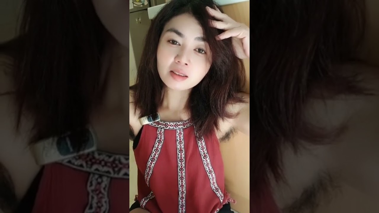 Cantik Bulu ketek Tebal 😂