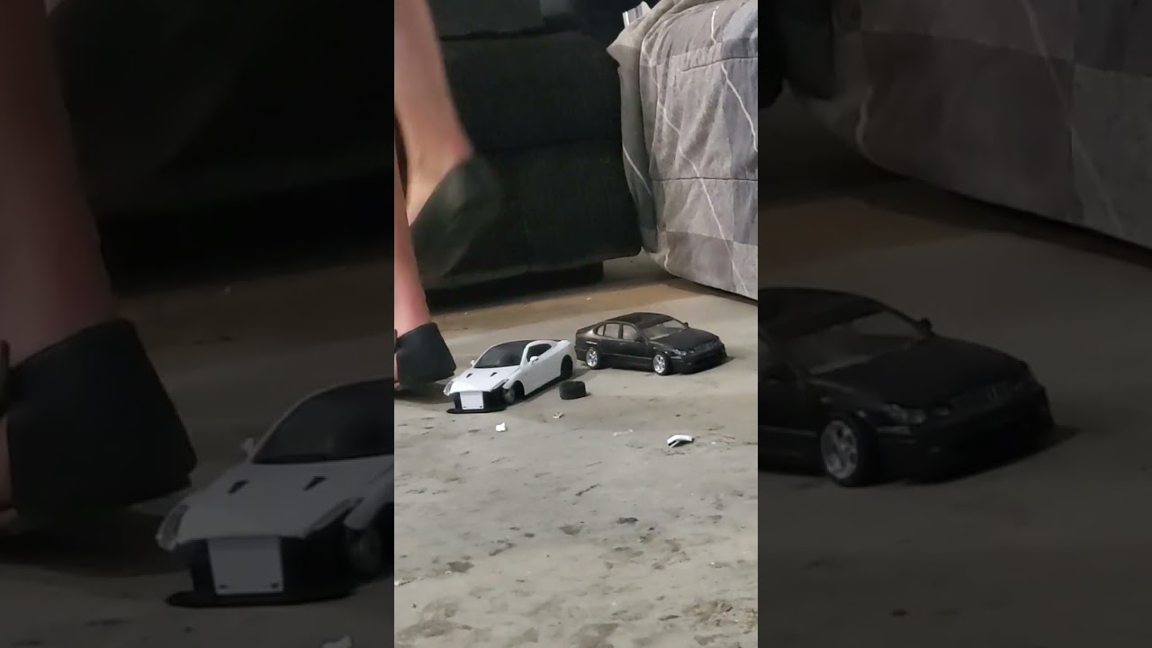 car crush by flats #satisfying #crushqueen #crushing
