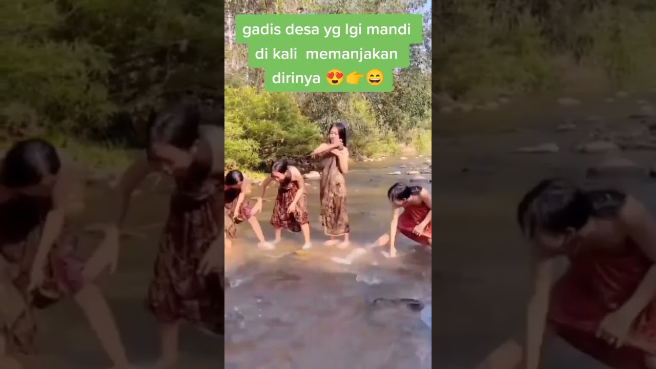 Cara Gadis Desa Mandi di Sungai