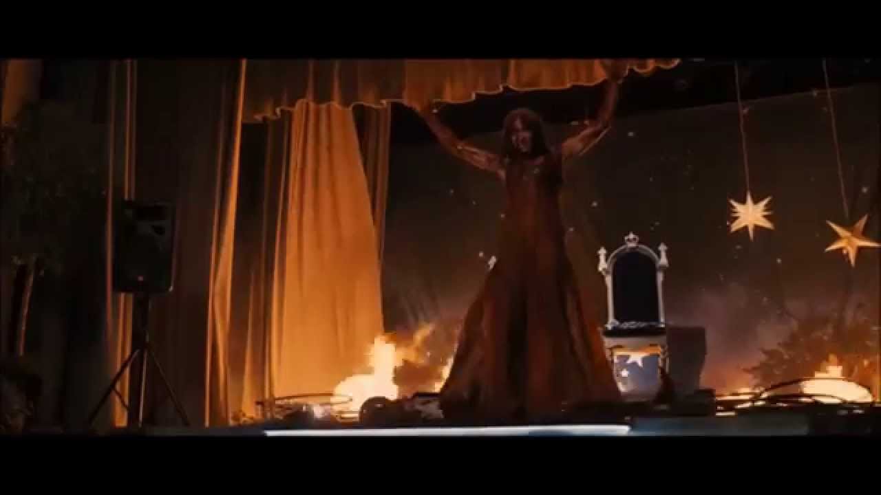 Carrie 2013 - Tina's death