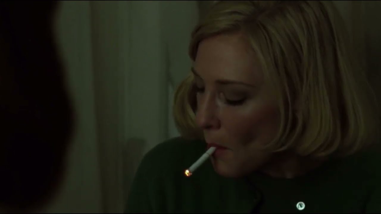 Cate Blanchett smoking cigarettes 🚬