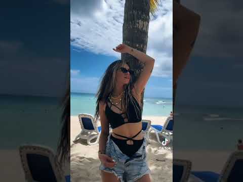 cemre solmaz bikinili dans tik tok videosu #shorts