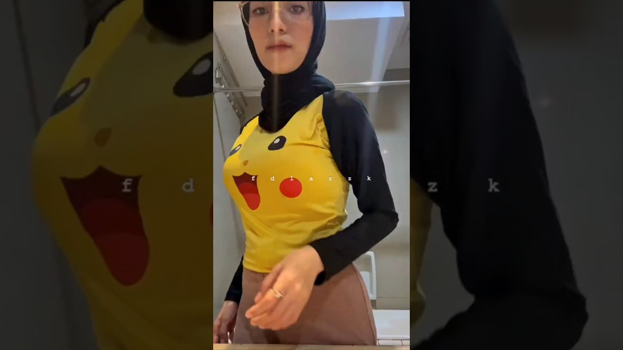 cewe hijab montok remas payudara