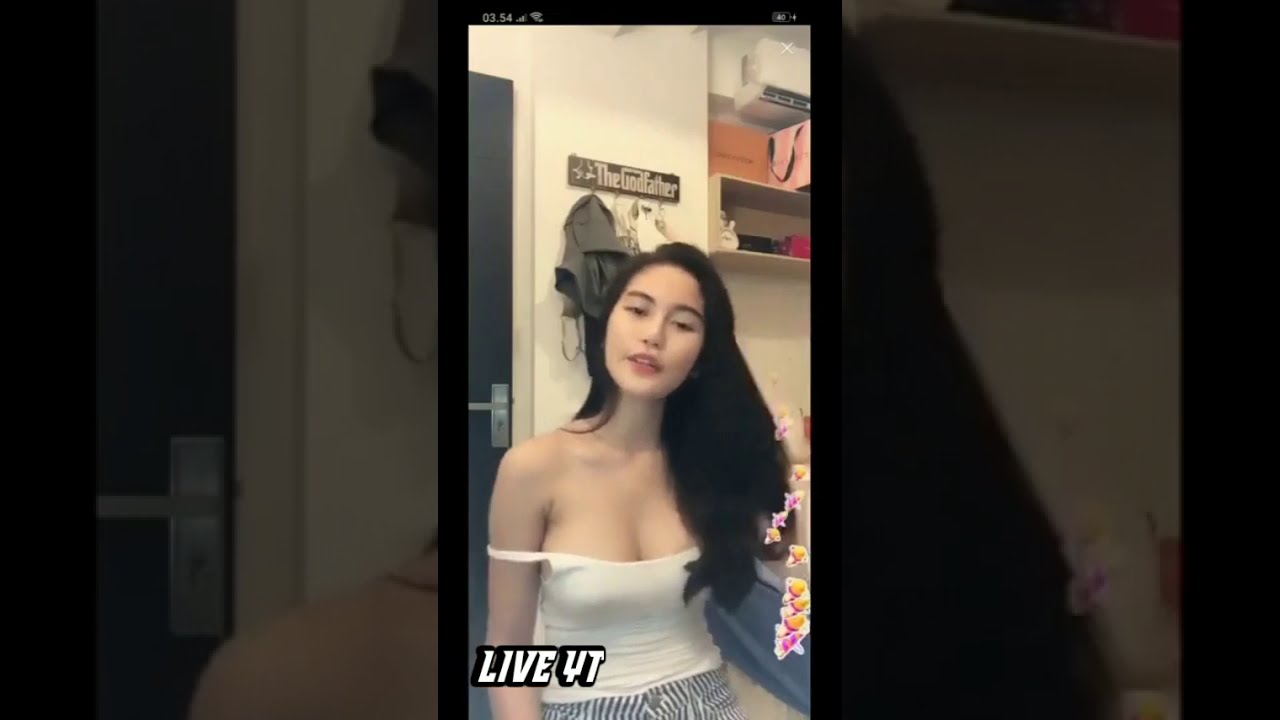 CEWE MONTOK DIVA SIREGAR LIVE BIGO HOT NO BRA PAMER BELAHAN
