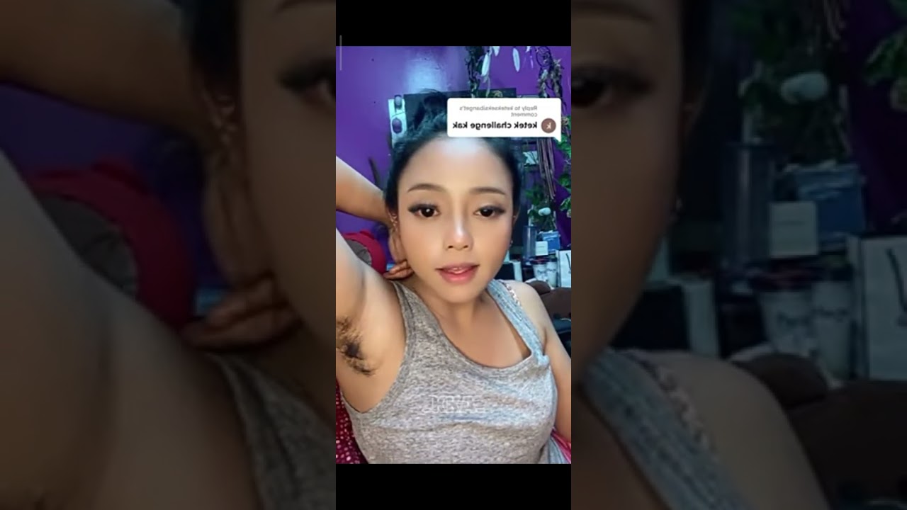cewek cantik bulu ketek tebal😘