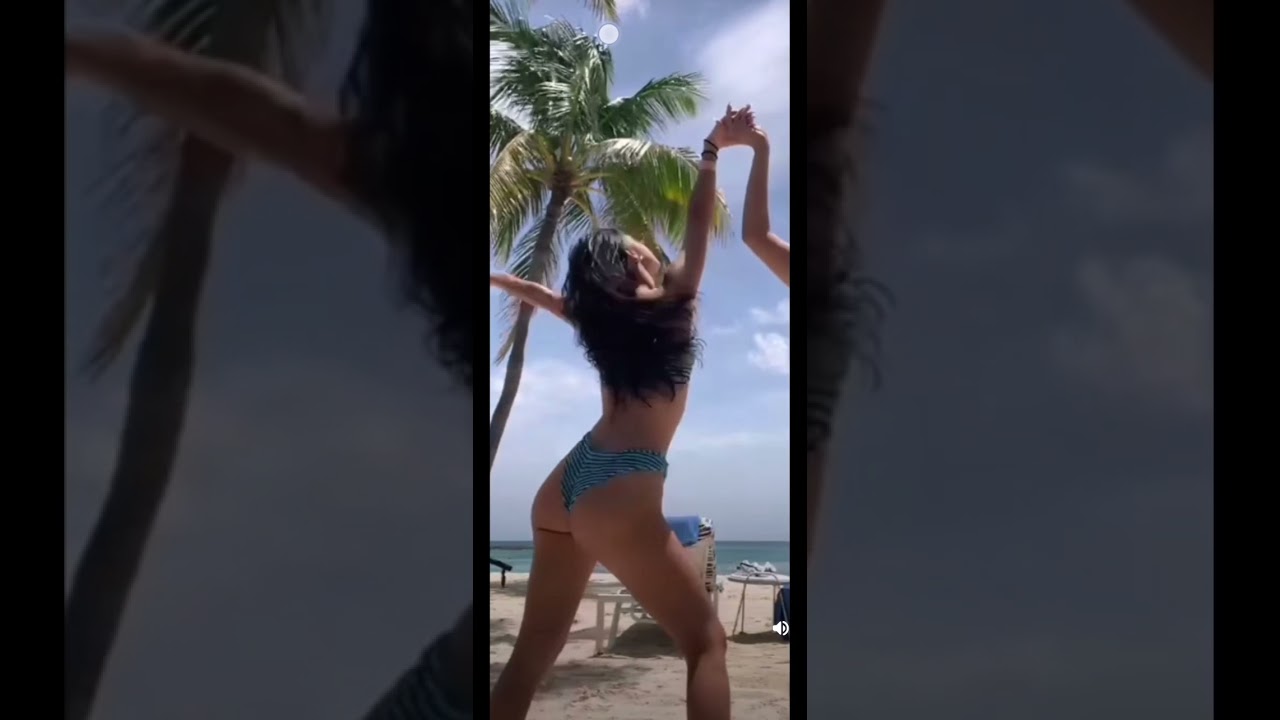 Charli d'amelio booty shaking, ass😍🍑