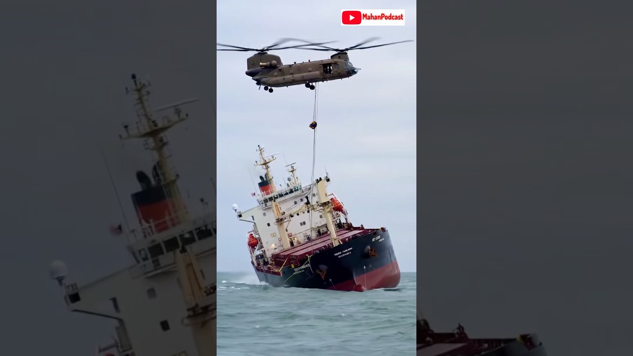 Chinook Helicopter Rescues Sinking Ship! 🚢 🚁 😮