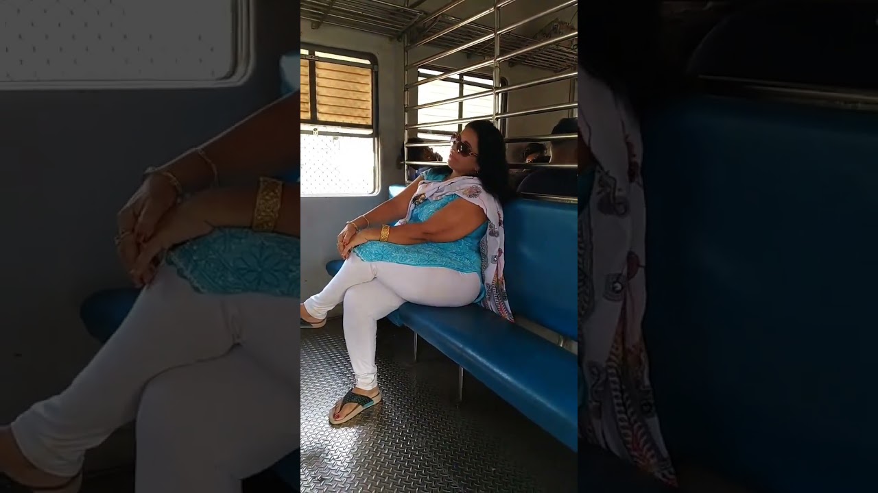 Chubby bhabhi showing her big thighs from white leggings by travelling in train