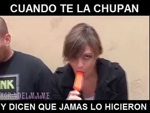 CHUPANDO PALETA