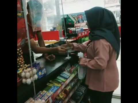 CIUM KASIR ALFAMART VIRAL