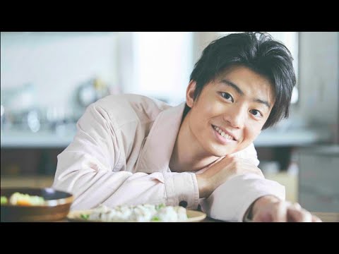 伊藤健太郎、「年下の男の子」を演じる（CM　新中華街／伊藤健太郎）