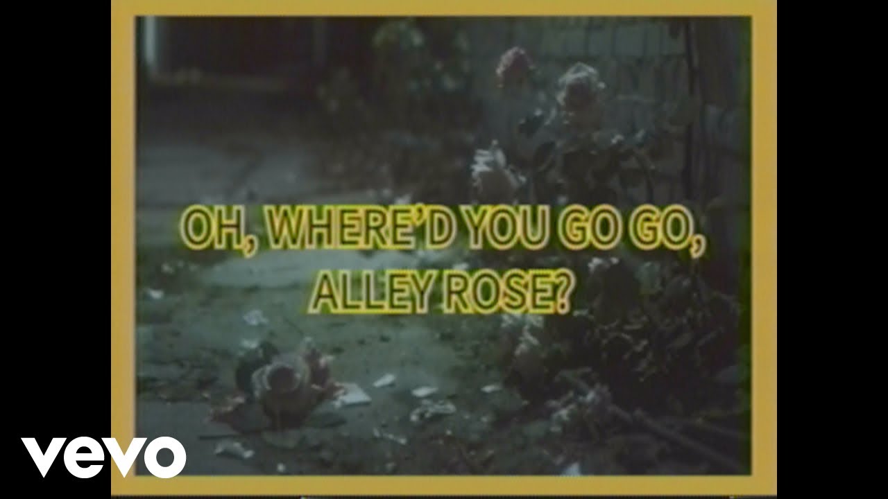 Conan Gray - Alley Rose (Official Lyric Video)