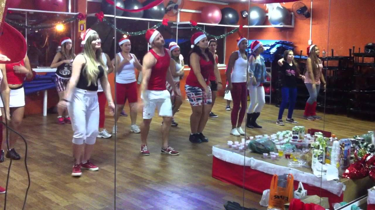 Coreografia Vem chegando o Natal -   Aline Barros