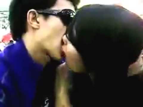Couple Kissing MMS   Video Dailymotion
