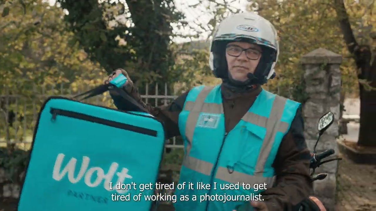 Courier stories - Meet László