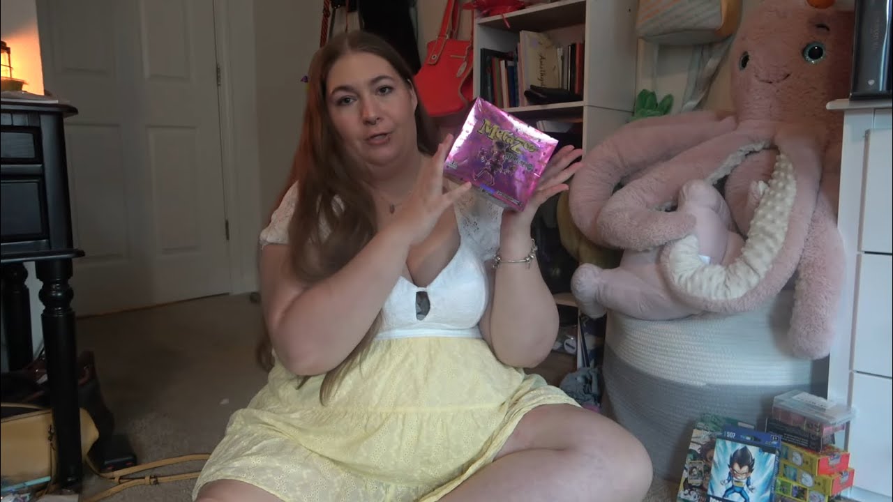 Courtney Opens Metazoo Seance Booster Box P1