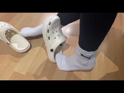 crocs shoeplay & dangling