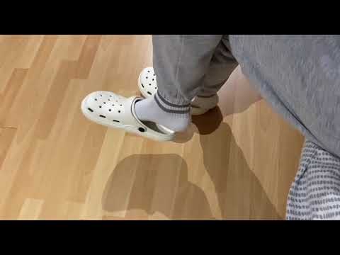crocs shoeplay & dangling
