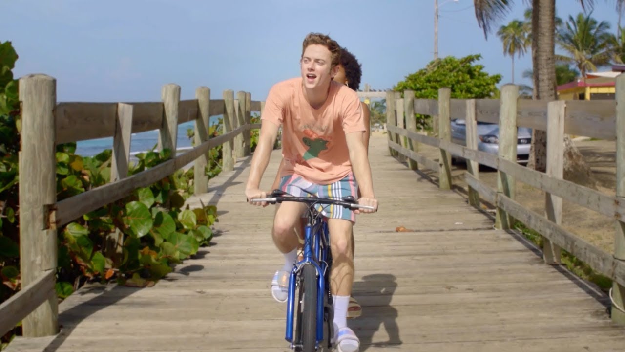 Cully - Island Girl (Official Music Video)