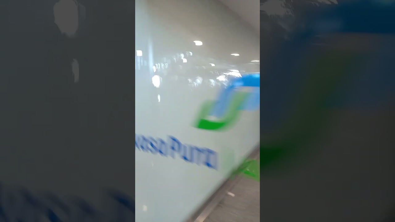 cuma keliatan pantat nya...ika