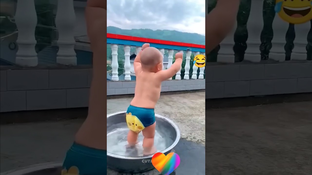 cute baby dance funny😂💦