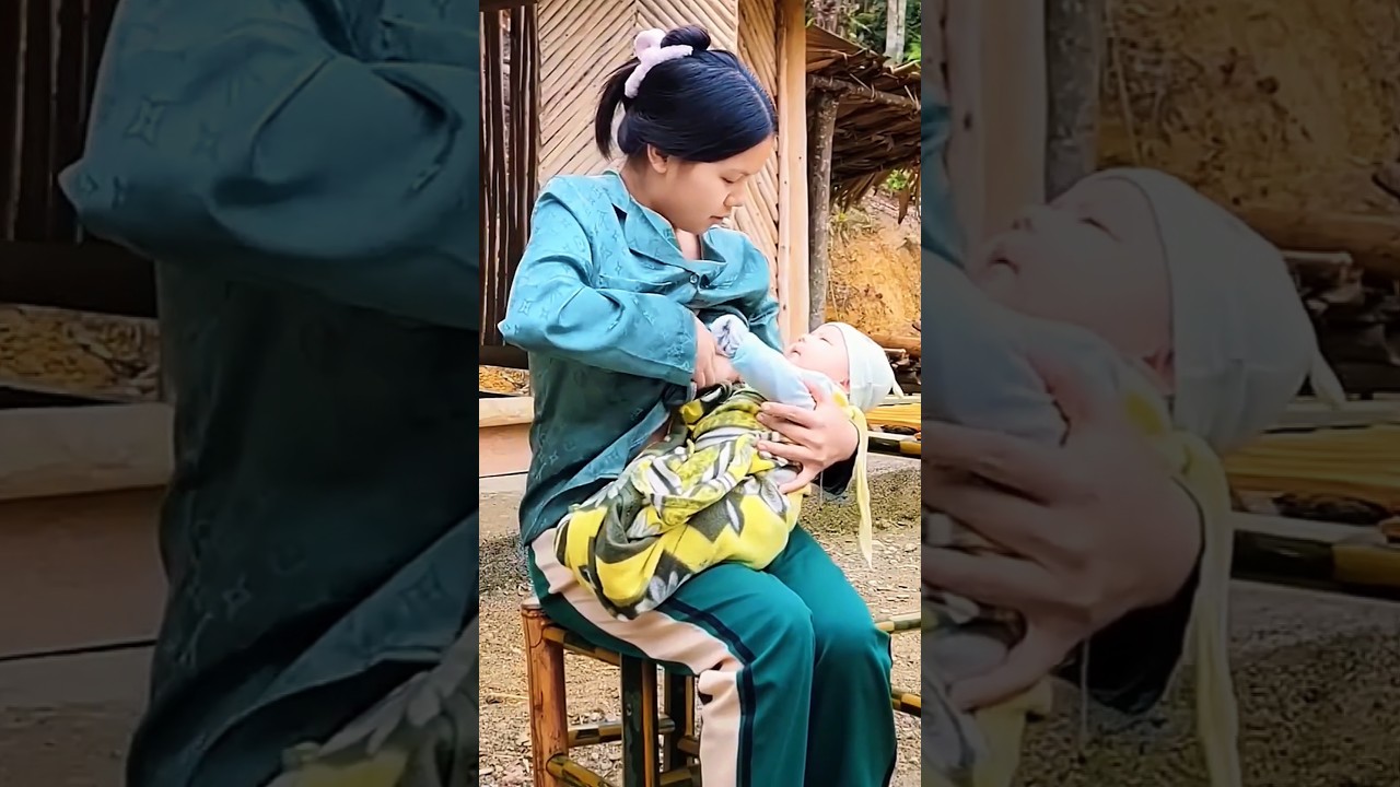 Cute Baby Mom breastfeeding tutorial vlogs ❣️😘 #baby #milk #mom #breastfeeding #indian #tutorial #4k
