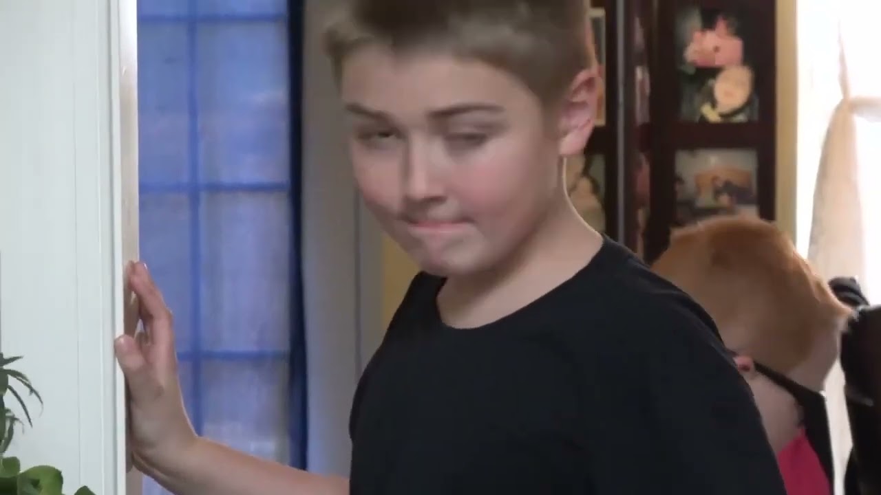 DaddyOFive Cody Takes Toys To School