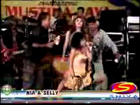 Dangdut Hot dengan Sawer Susu