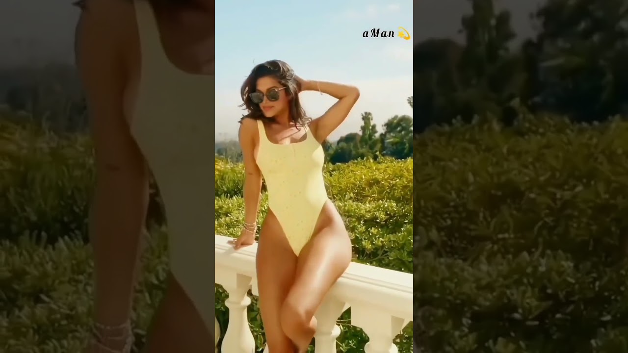 Deepika padukone hot bikini.