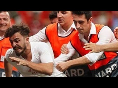 Delimine abdu Liverpool Chelsea maçında sahaya daldı #funnykid #alperinenleri #HikayeniYaşa