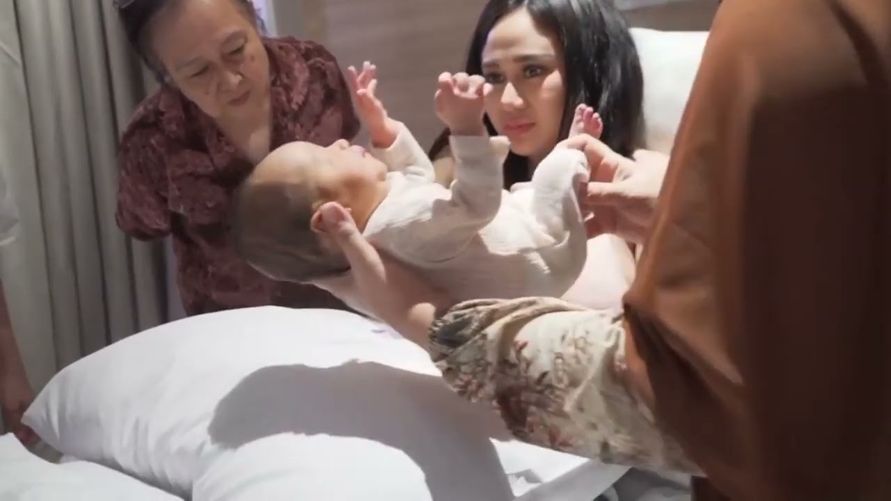 Denise Chariesta Menyusui Full Keliatan