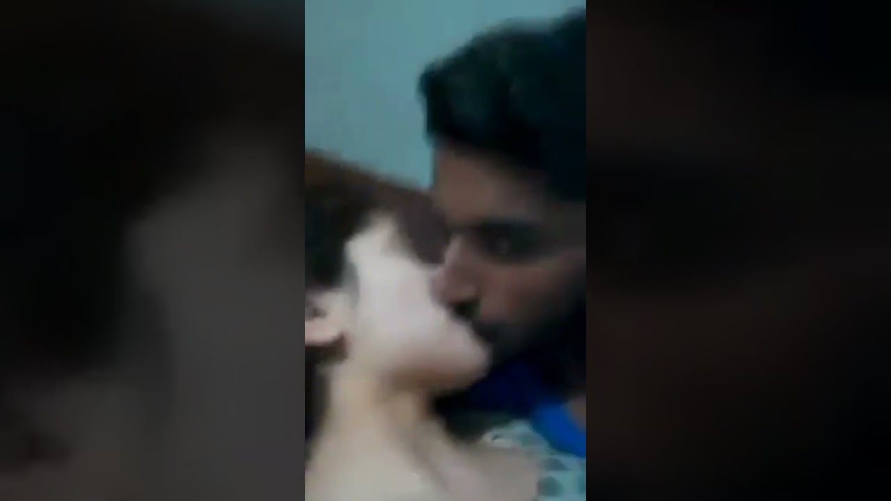 Desi Girl kiss💋😘| leak video #shorts #desigirl