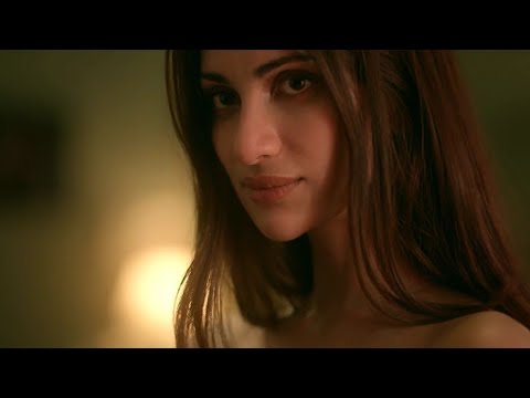Diksha Singh Hot Scenes In Swipe Crime | Amazon MX Player