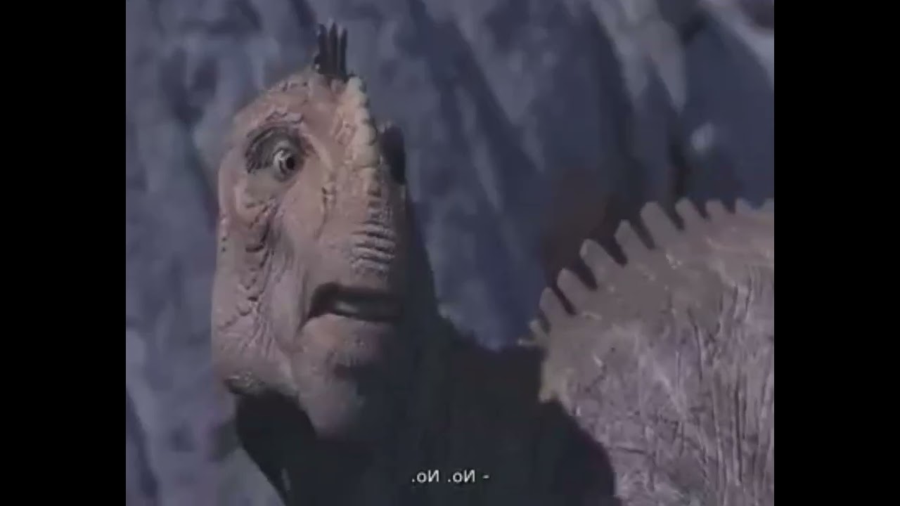 Dinosaur 2000 stand together