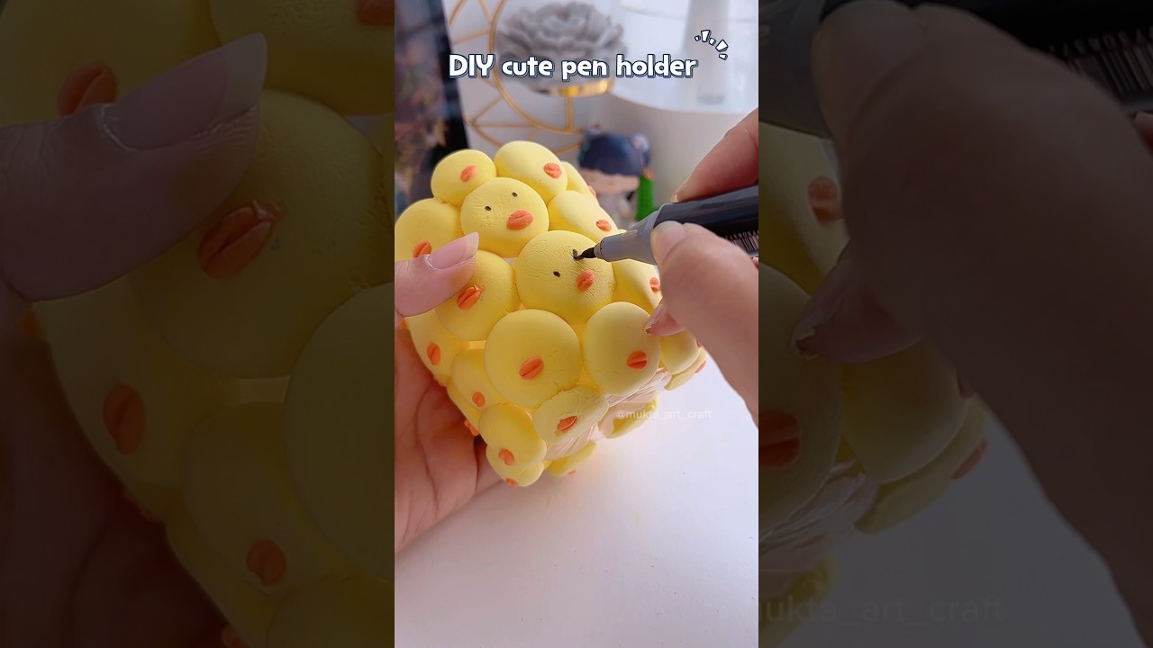 DIY cute pen ✏️holder 😍✨#shorts #diy #craft #muktaartandcraft #youtubeshorts
