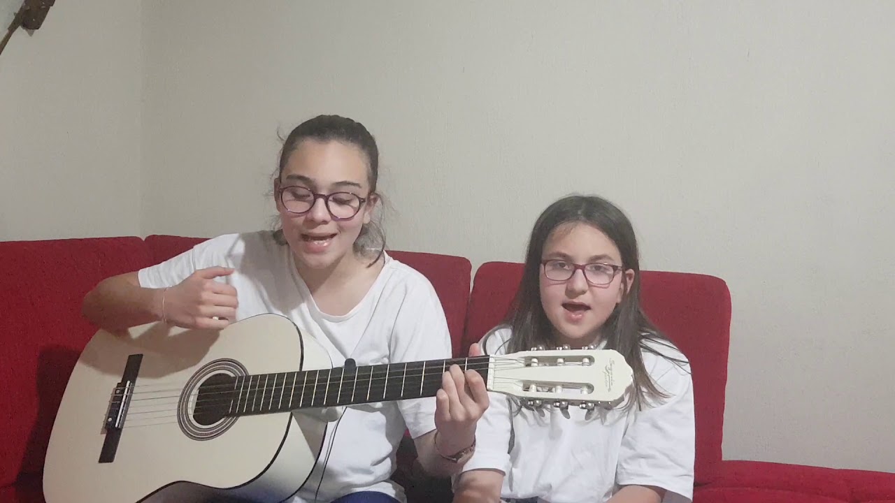 DİLARA VE ELİF ŞAŞMAZ'IN 23 NİSAN MESAJI