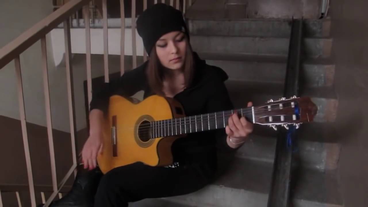 Dünyanın En Güzel Gitar Çalan Kızı!      Mükemmel