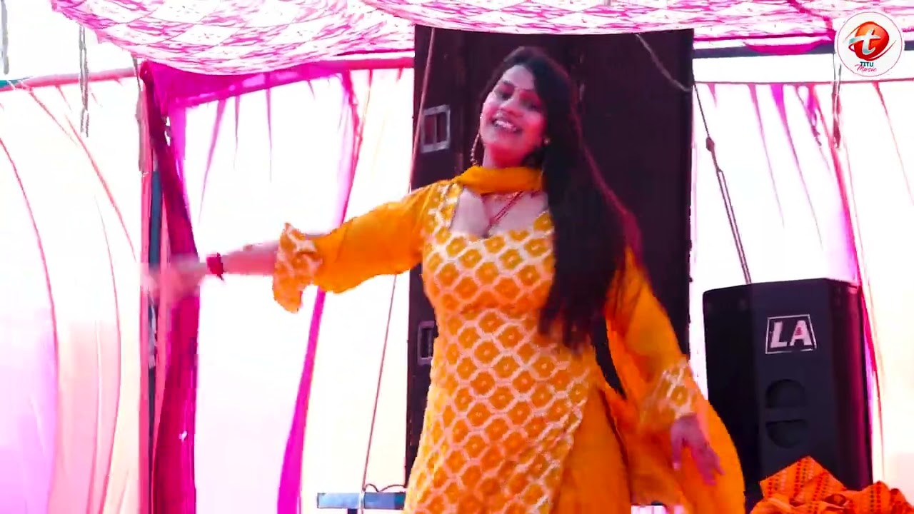 Dolly Sharma Dance 2025 | Badal Me Look Ra