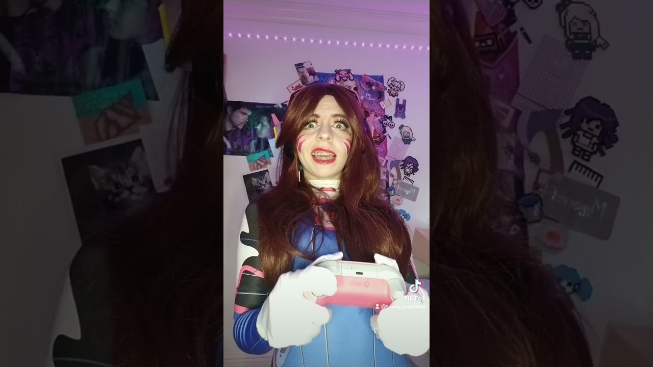 D.Va Overwatch Cosplay