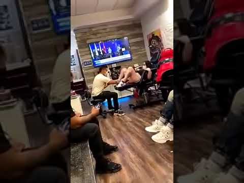 dövme yaptırırken orgazm olan kadın