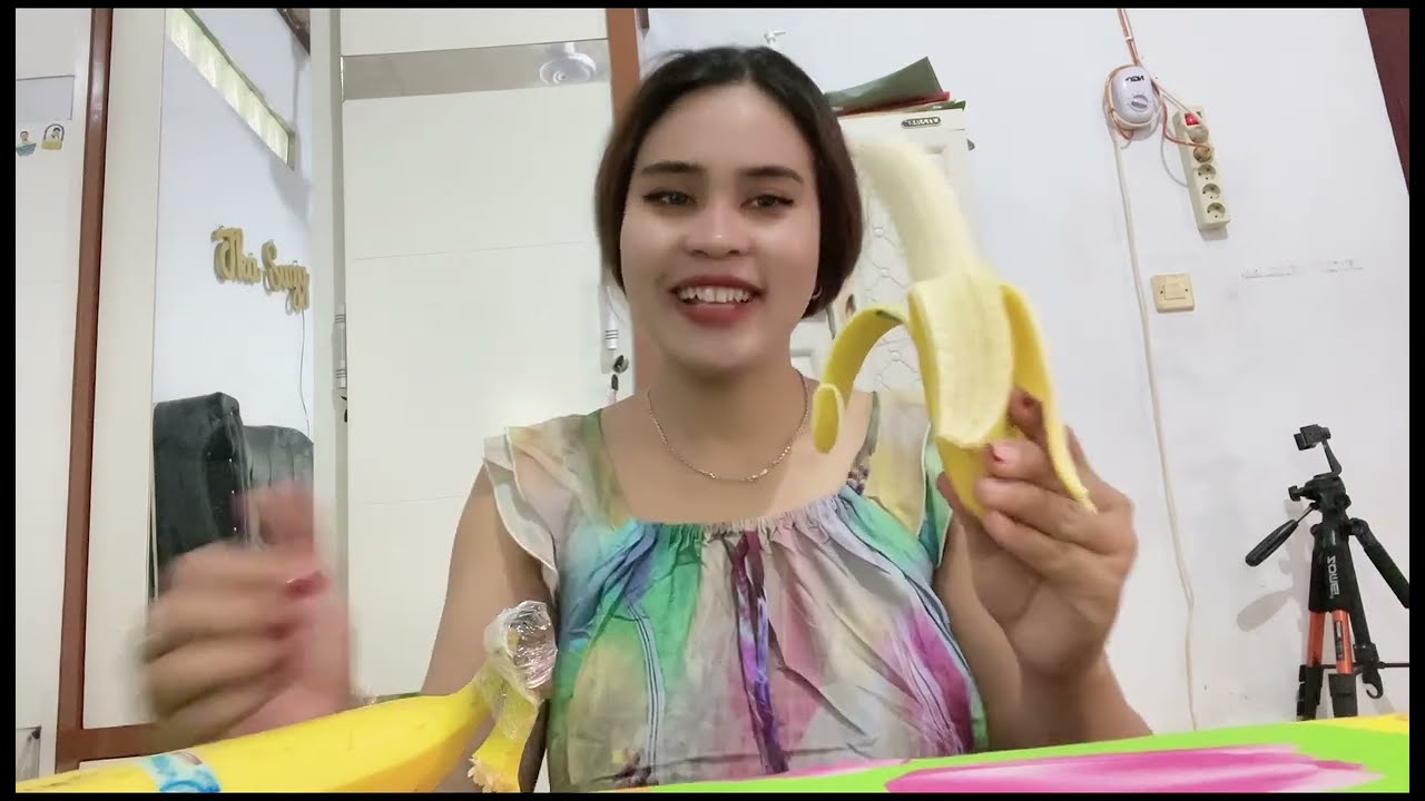 EATING BANANA AND CHOCOLATE