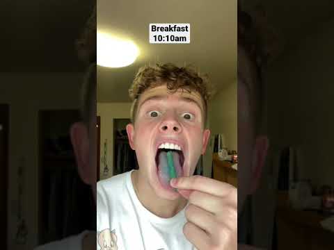 Eating only foods that will change the color of my tongue for the whole day! #shorts #tongue