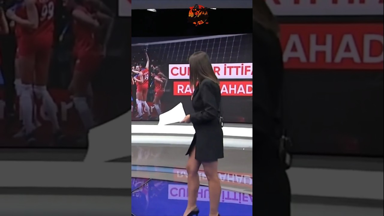ece üner, derin yırtmaç şık elbise