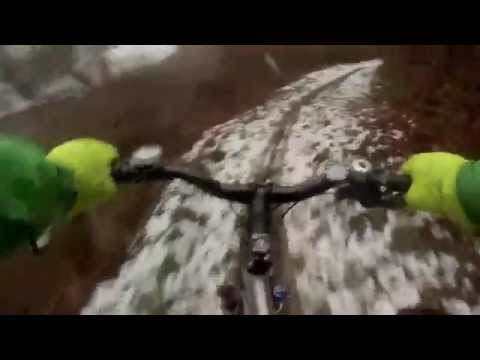 Eifel MTB-1/2-E-BIKE-BOSCH-Andernach-Matsch-Kultur Rad Touren